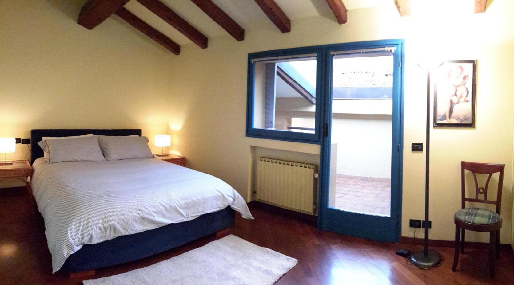 Fuori Portico Orso Apartman Bologna Kültér fotó